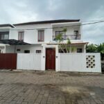 Rumah 4BR berkonsep Villa Modern lokasi sangat strategis di Muding Kelod Kerobokan (15)