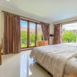 dijual Villa Tropis 6 Kamar Tidur Furnished lokasi Berawa Canggu (12)